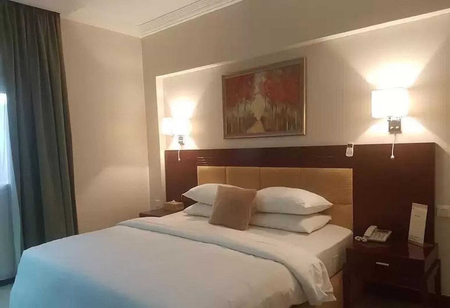 Top Rate Hotel Comfort Room