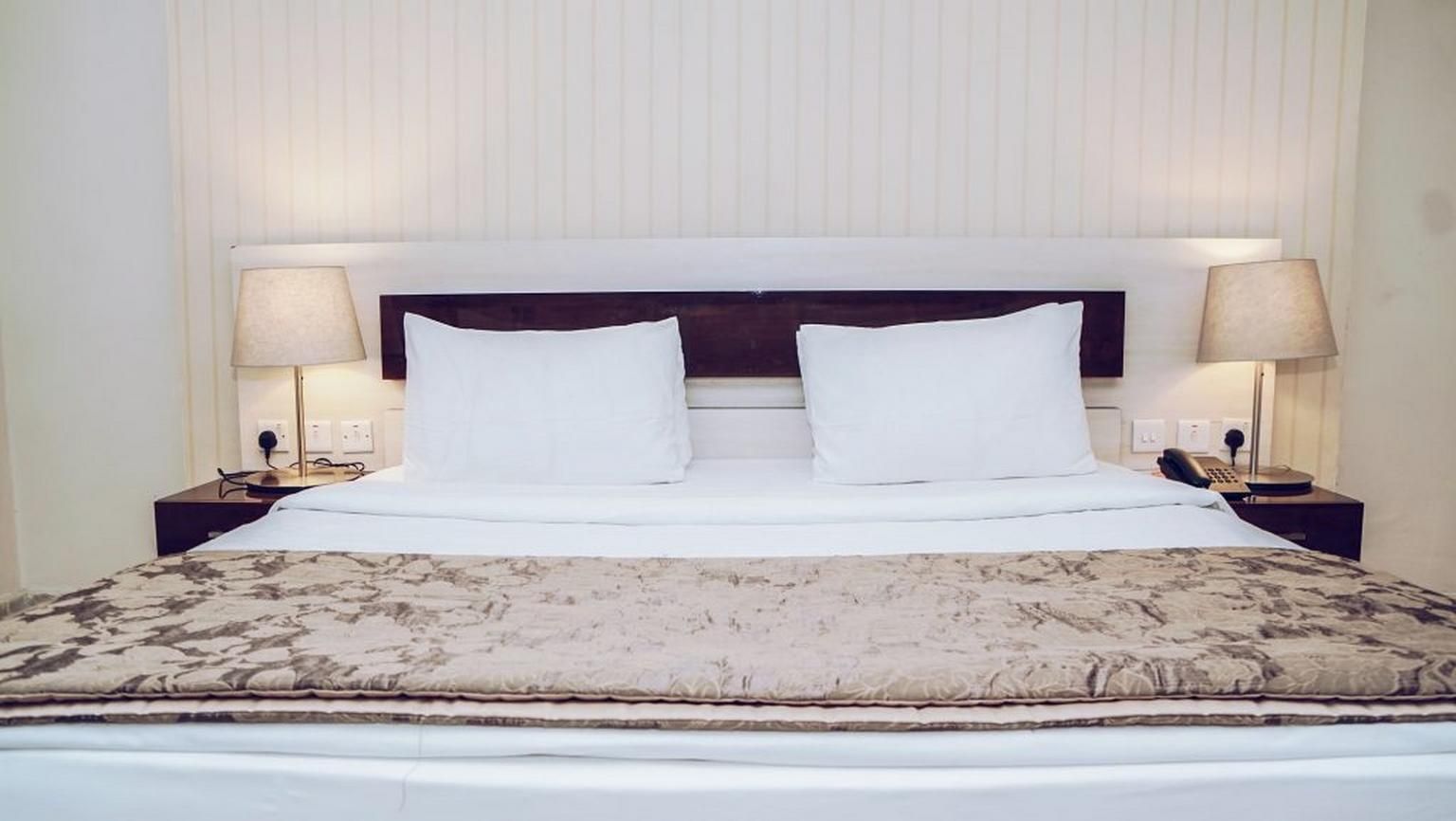 Fullmoon Hotels Executive Room 2