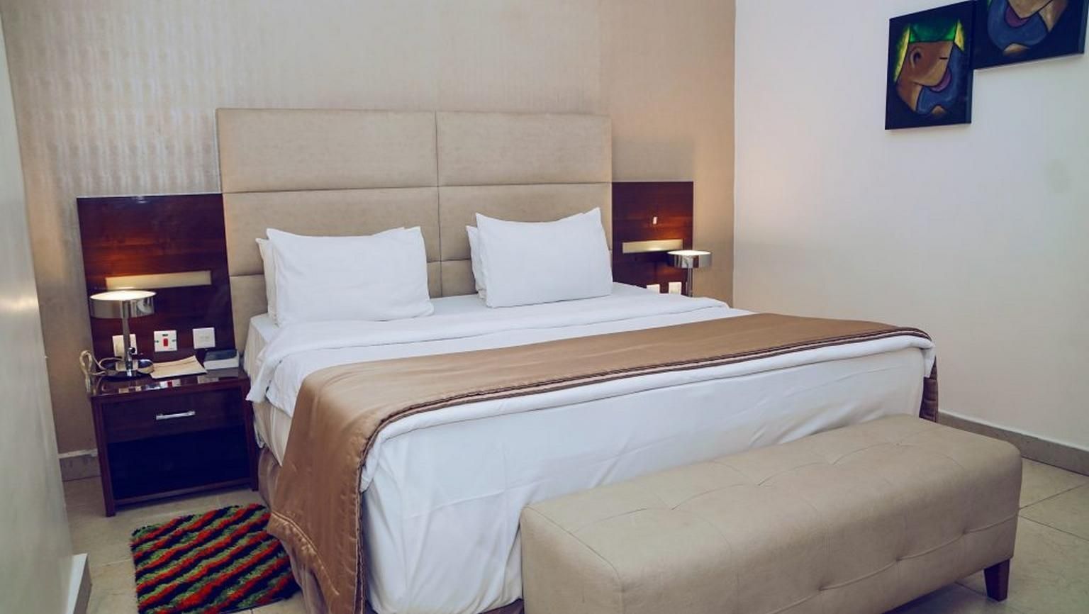 Fullmoon Hotels Deluxe Room