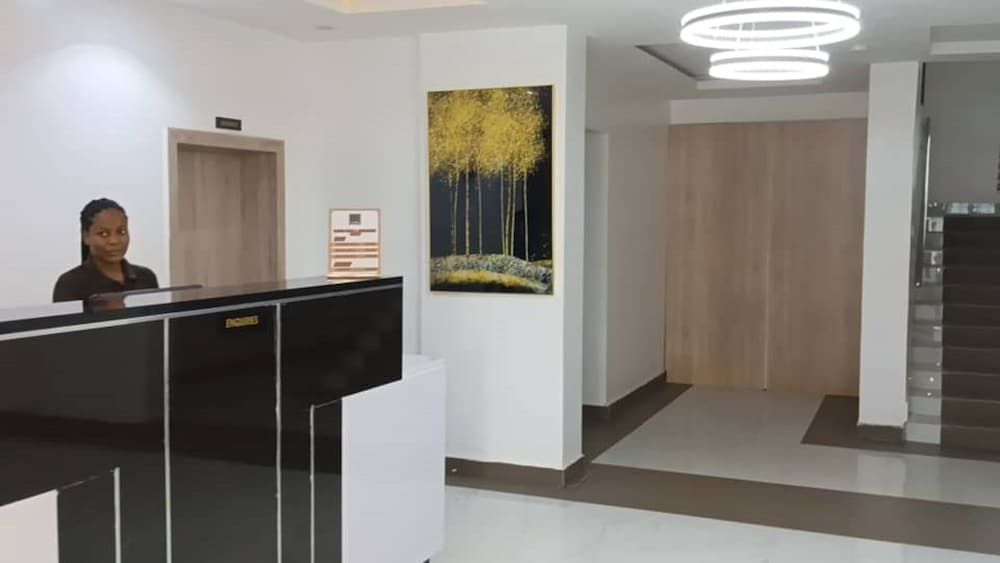 Slavan Suites & Apartments