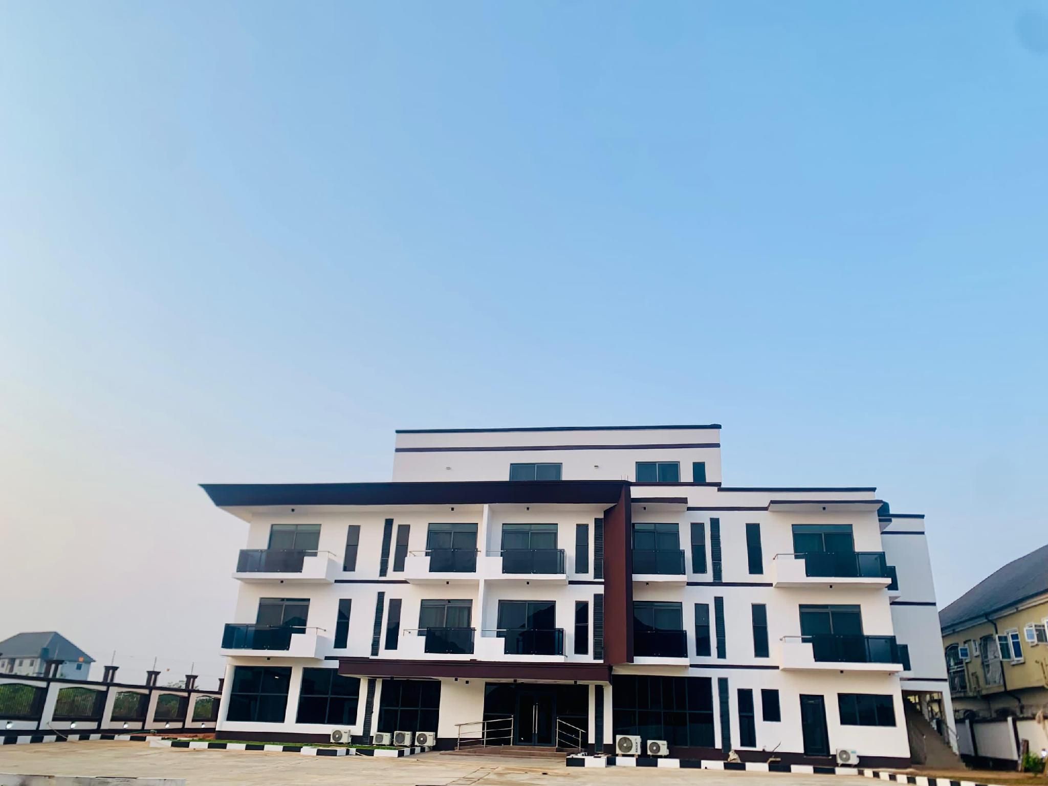 Slavan Suites & Apartments 