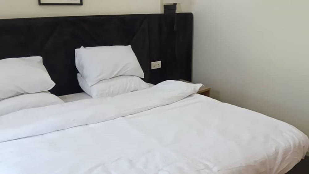 Slavan Suites & Apartments Standard Room 4