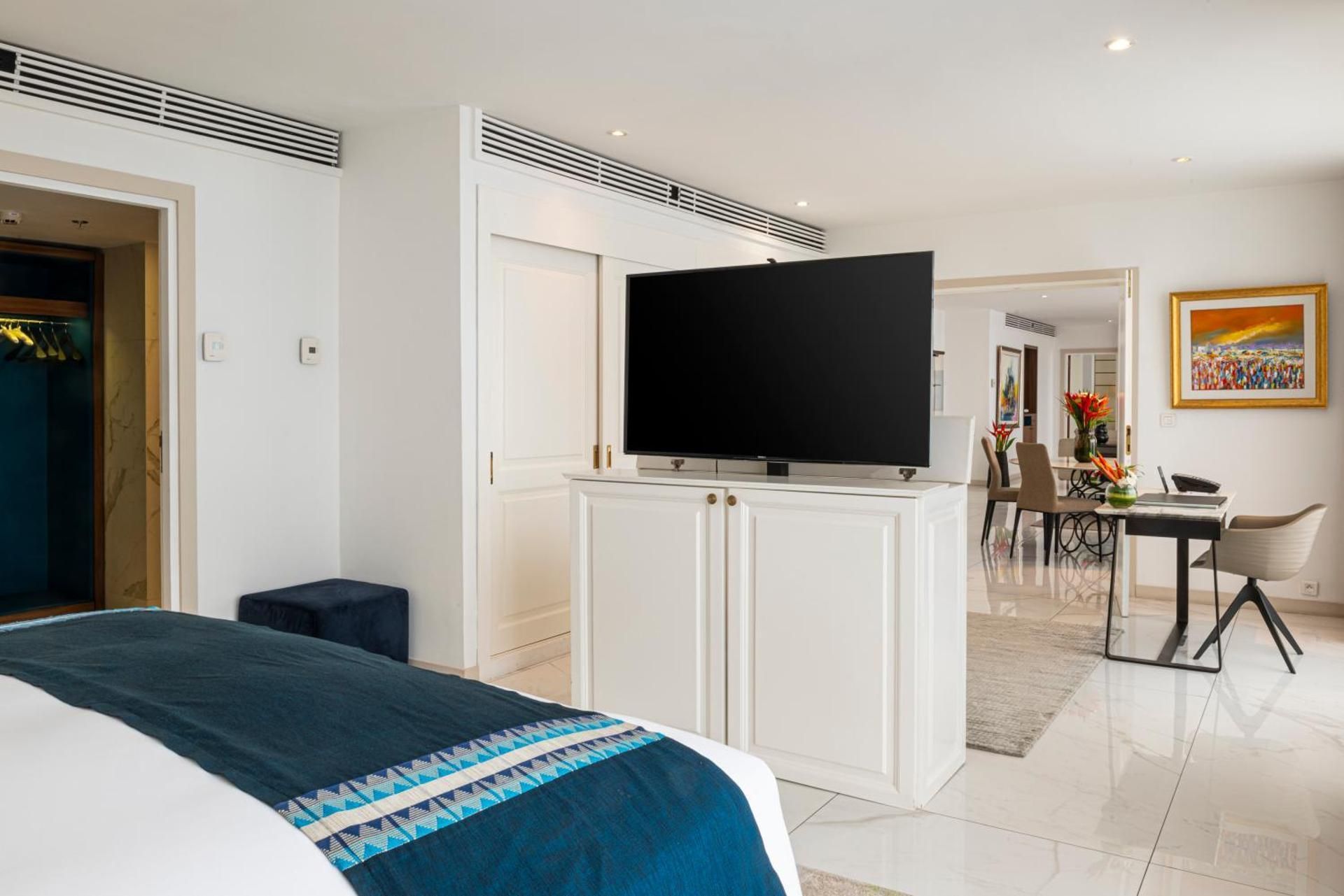 Presidential Suite with Balcony and Lagoon View