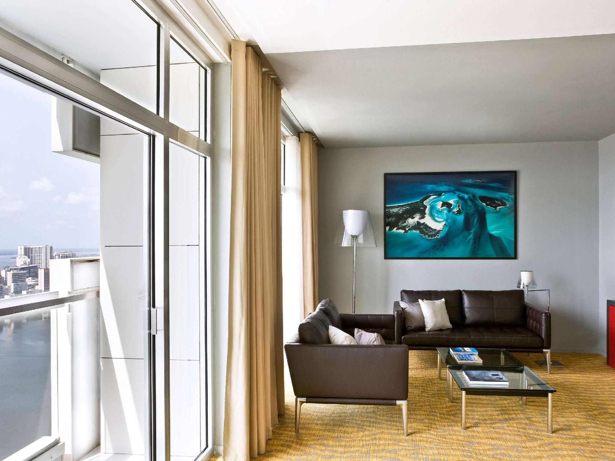 Prestige Suite, 1 King Bed, Balcony