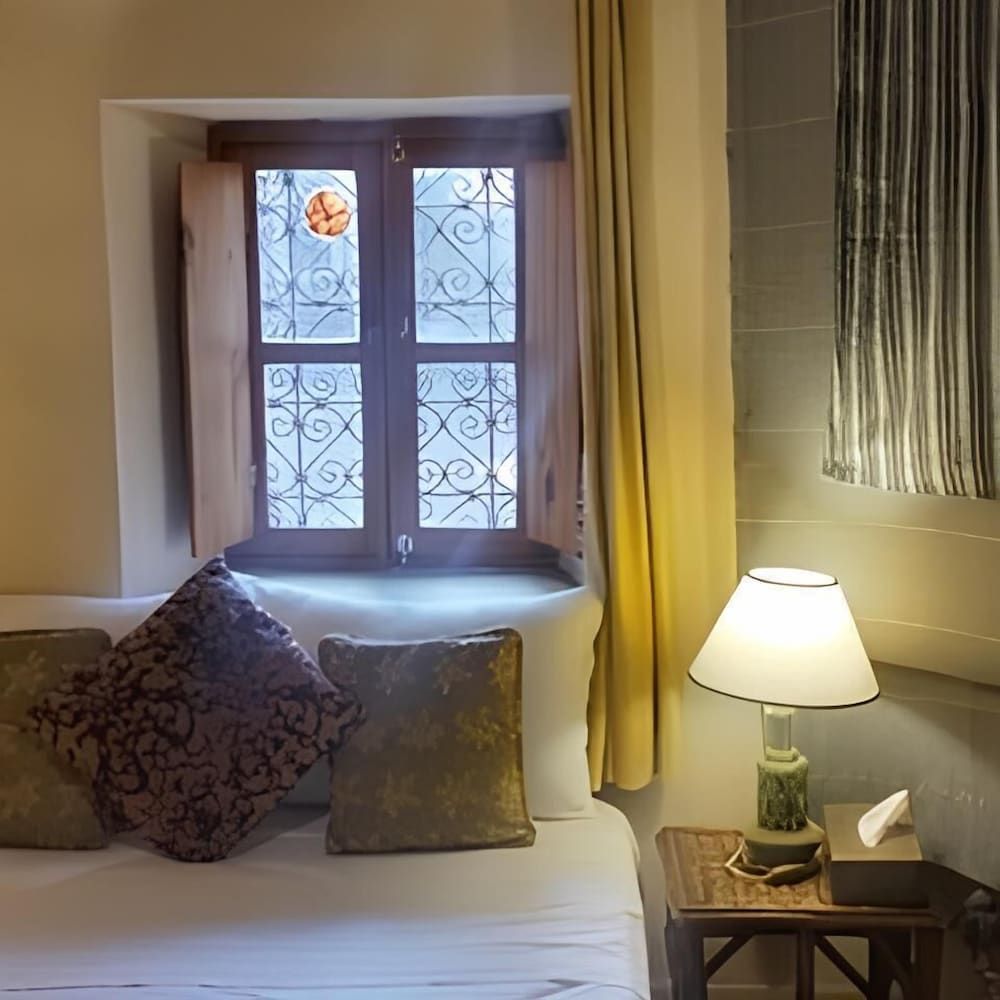 Small double room