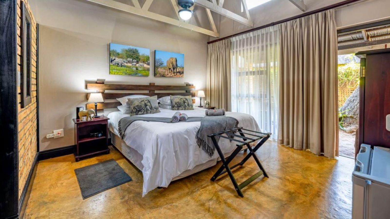 Queen Bedroom