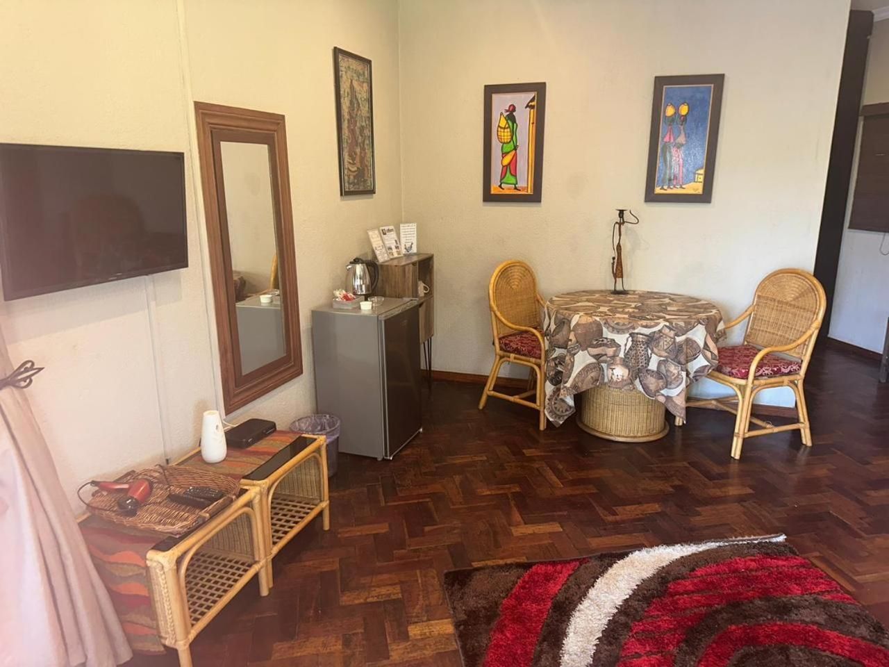 Safari Bed & Breakfast Deluxe Room (2 Adults + 1 Child) 3