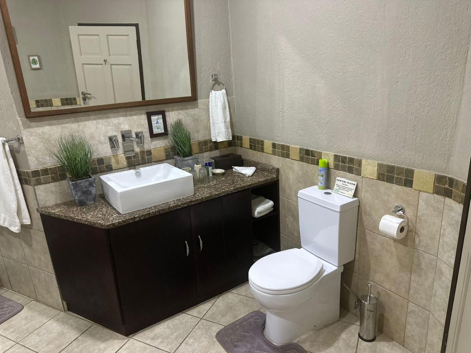 Safari Bed & Breakfast Deluxe Double Room (2 Adults + 1 Child) 2