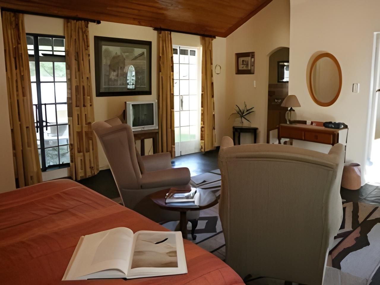Room for 1 to 2 people