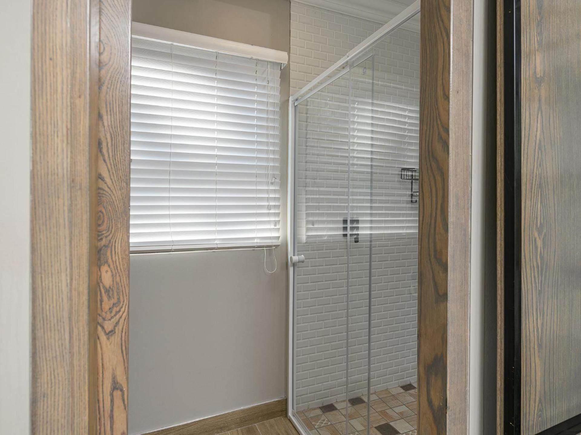 Hazyview Cabanas River View Cabin with Splash Pool 2