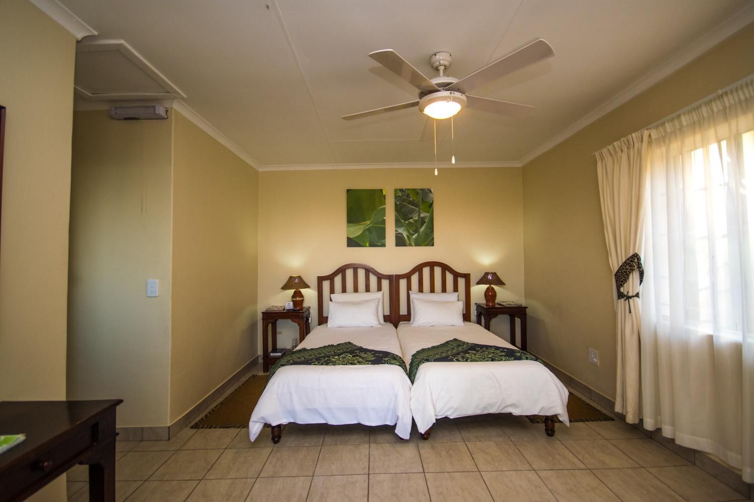 Nabana Lodge Twin En-Suite Room  