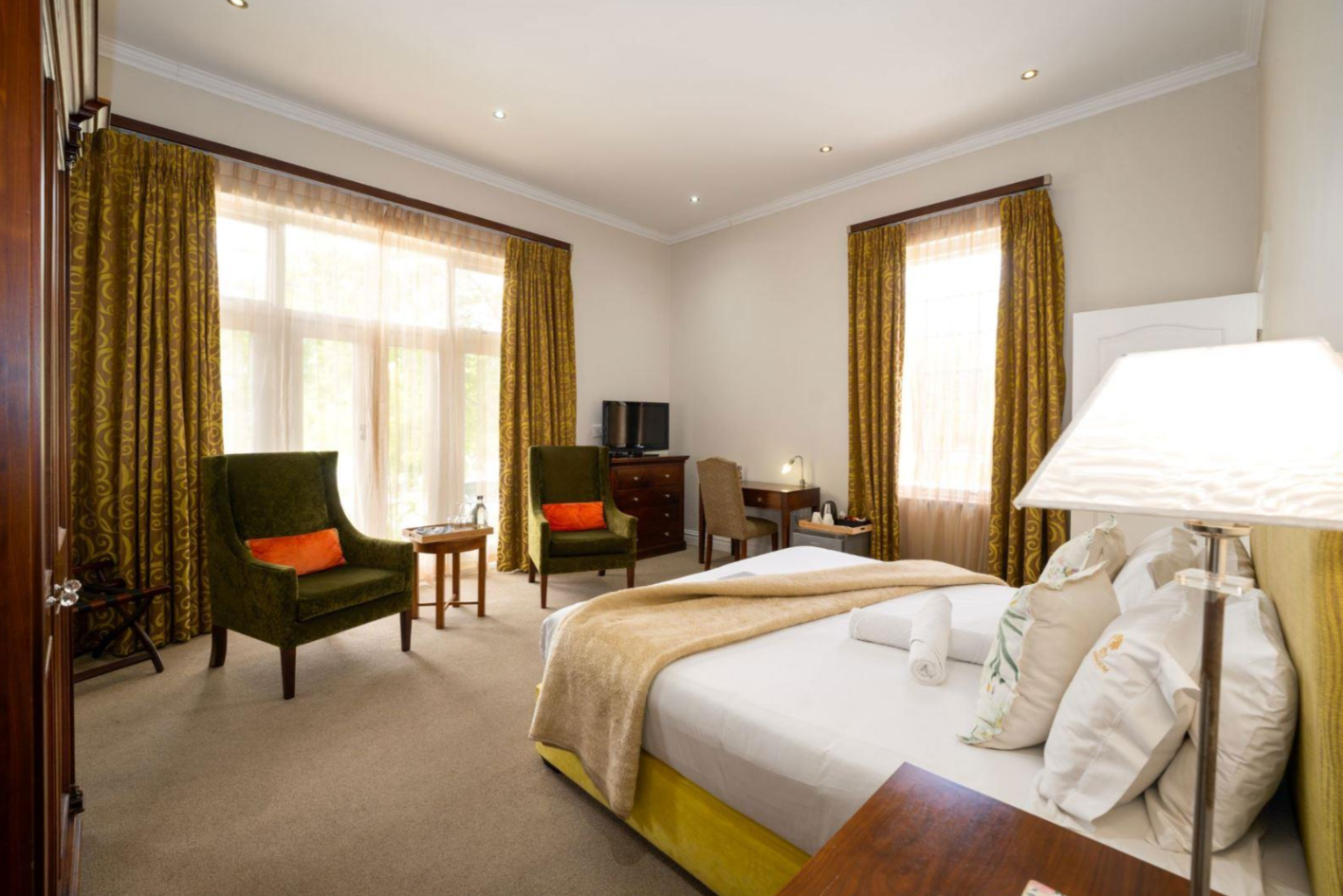 Golden King Room