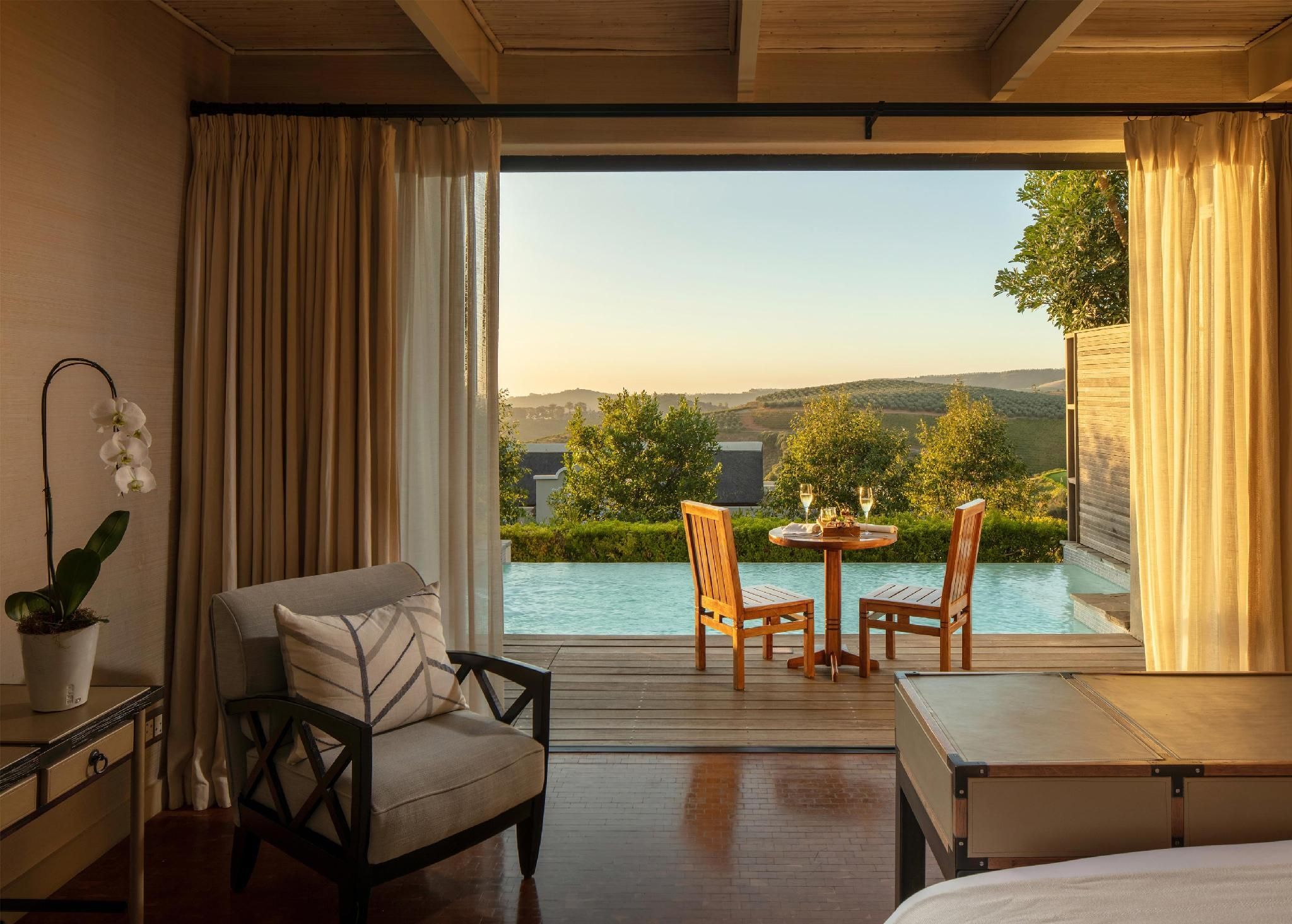 Luxury Lodge