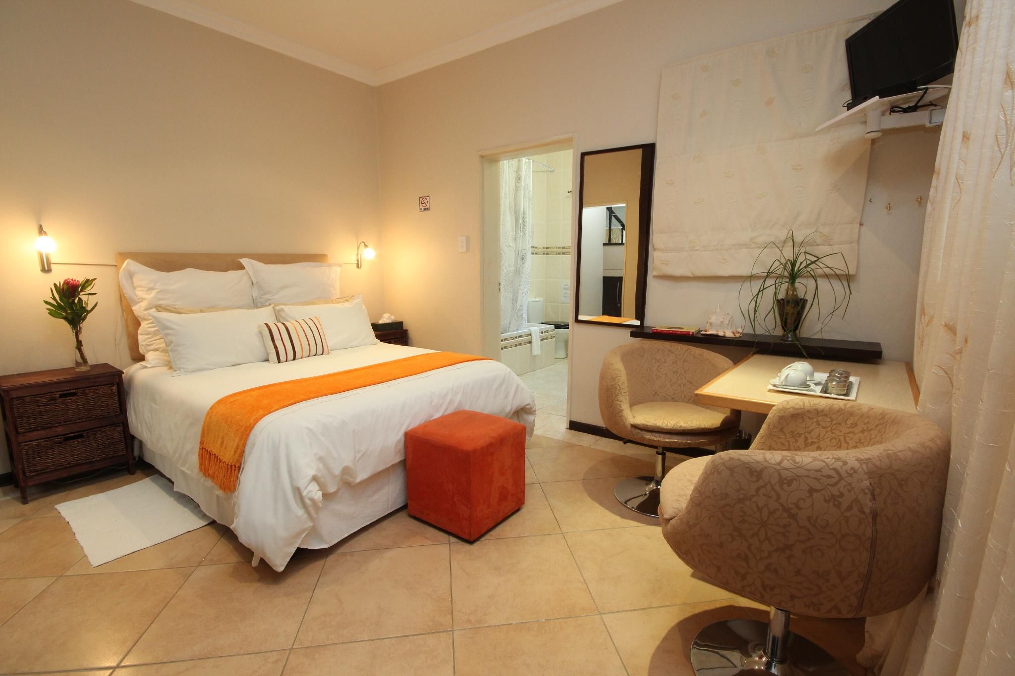 Twin/King Room
