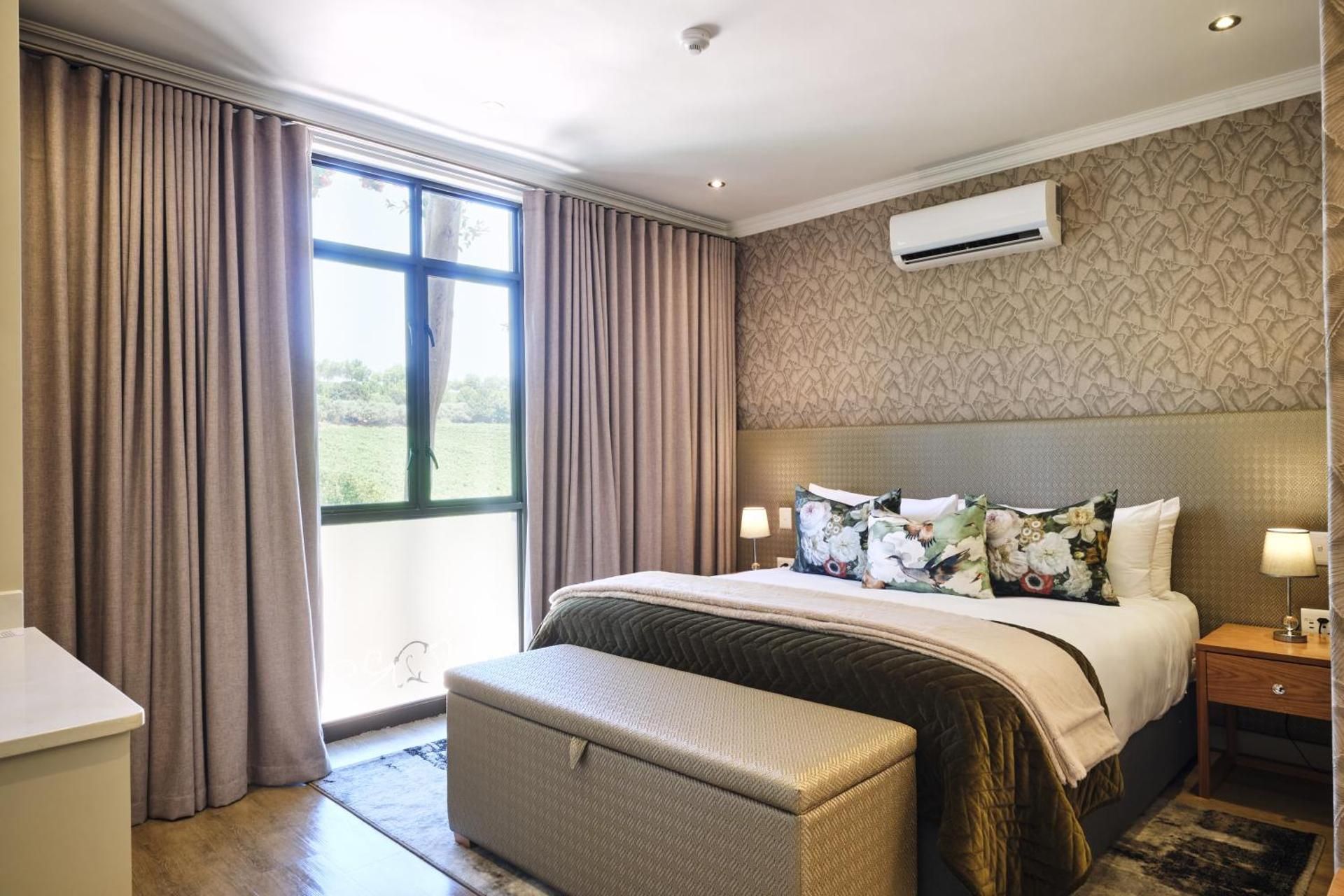 Luxury King Room