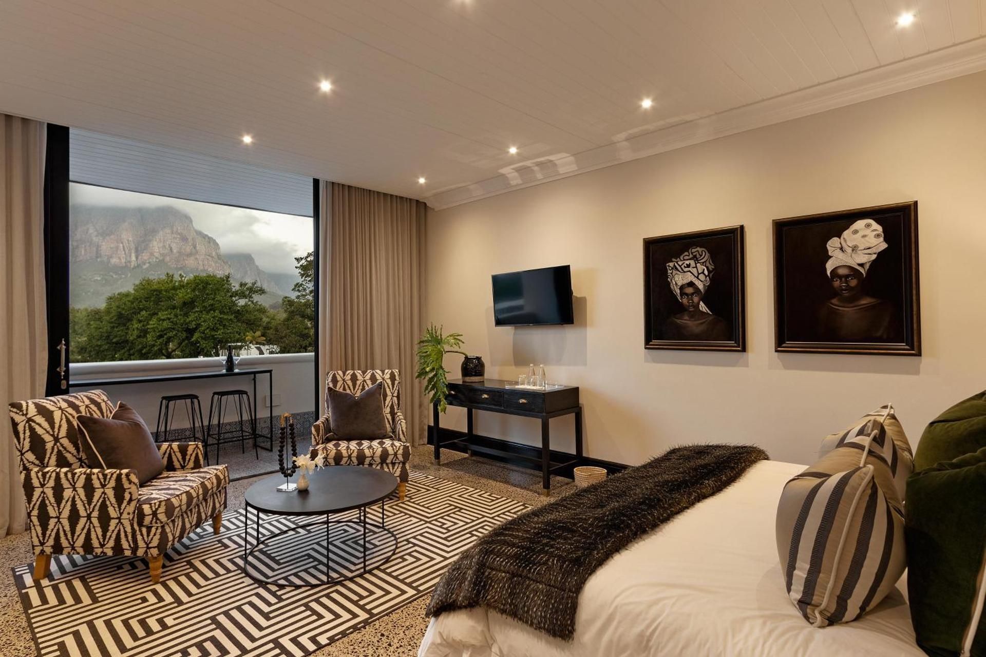 Mountain View Luxury Suite
