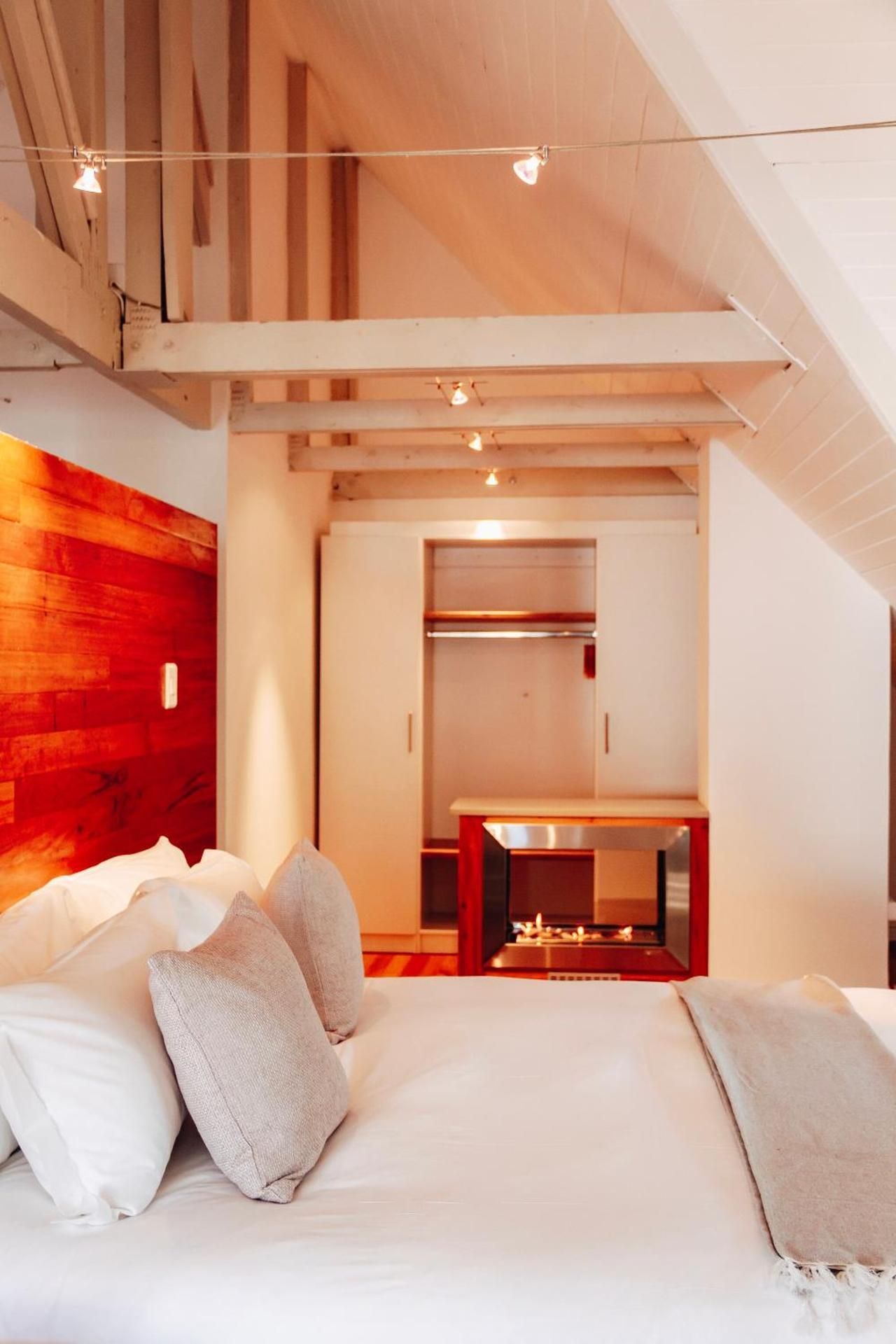 Suite with Pool View
