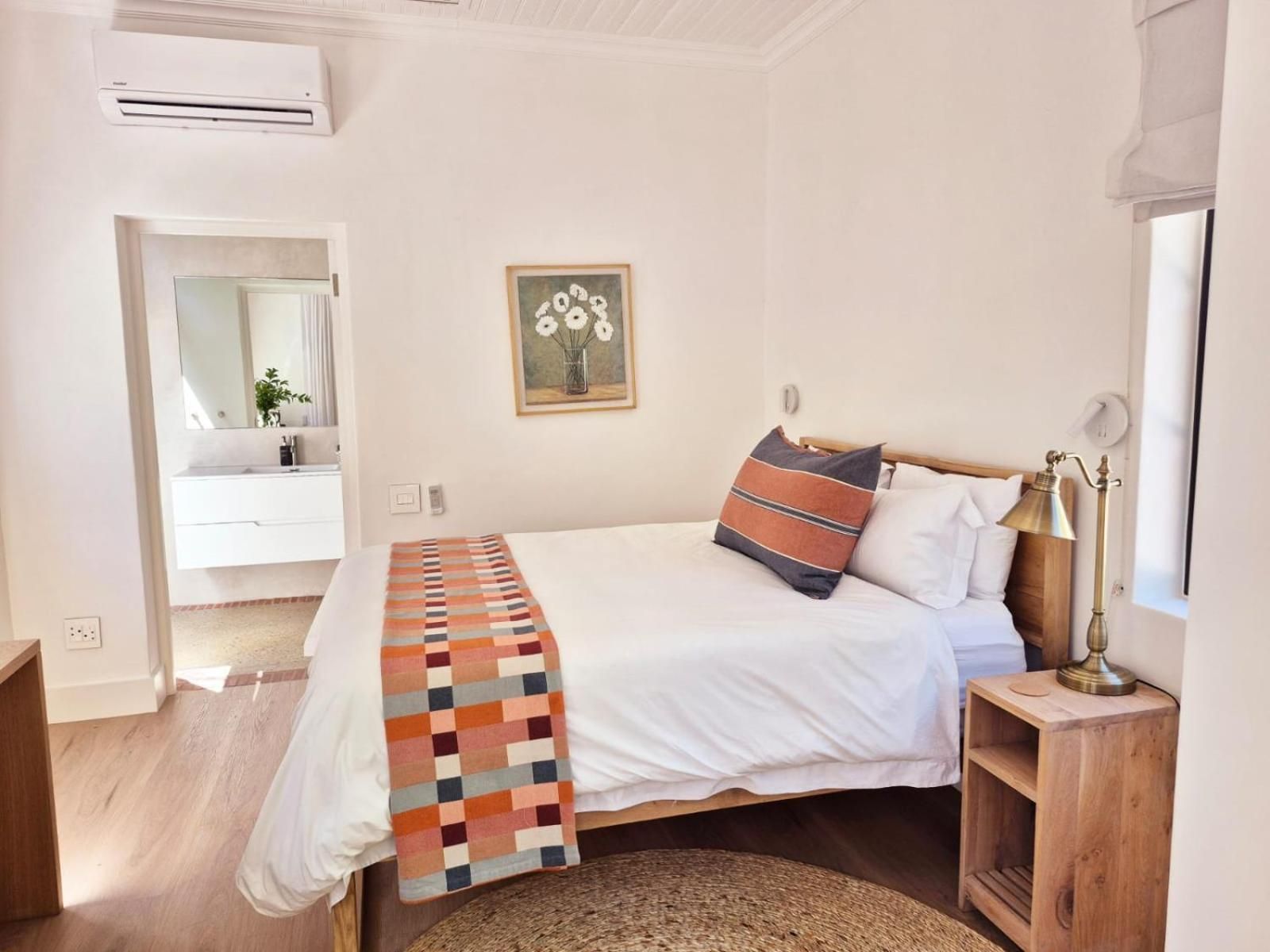 Basic Queen Room