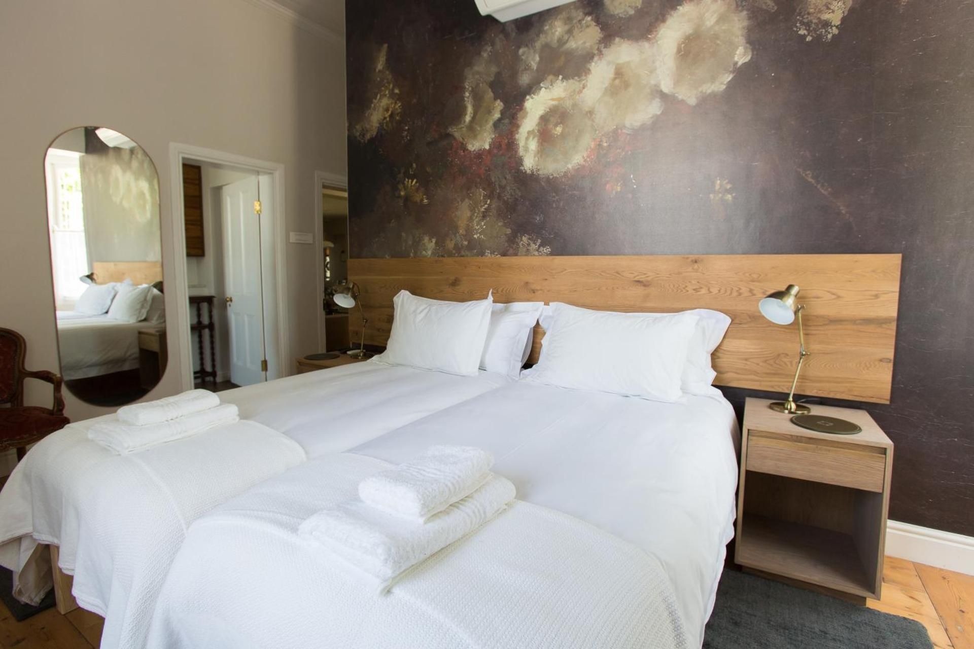 Victorian Twin Room 2