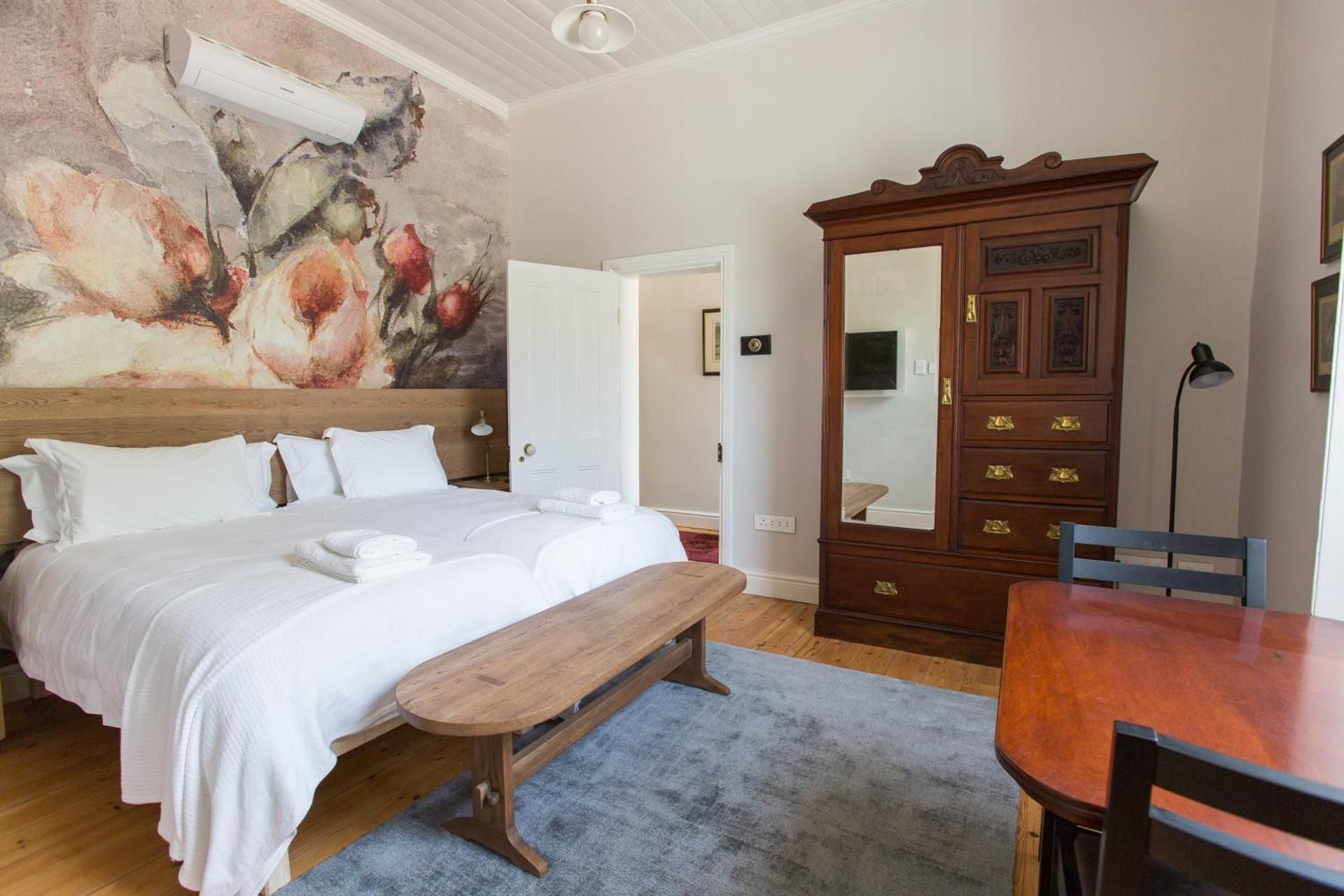 Victorian Twin Room 1