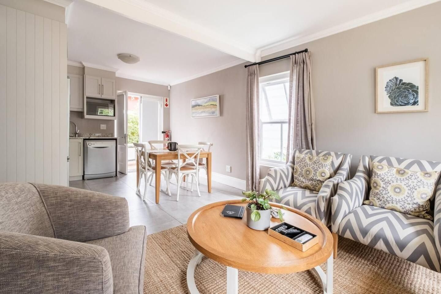 One-Bedroom Apartment with Terrace