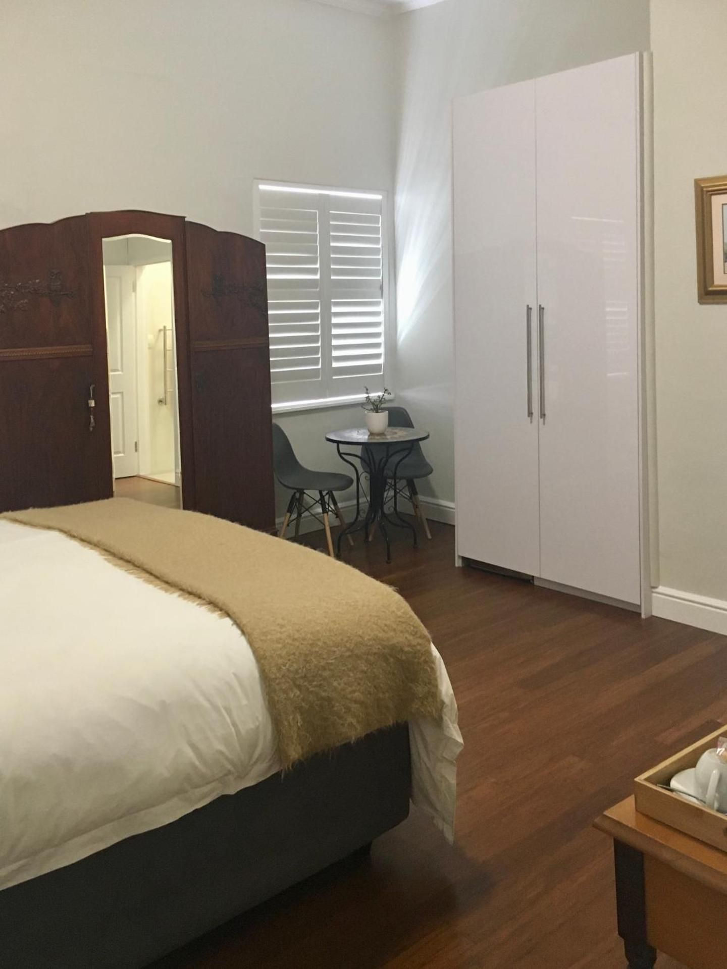 Basic Queen Room