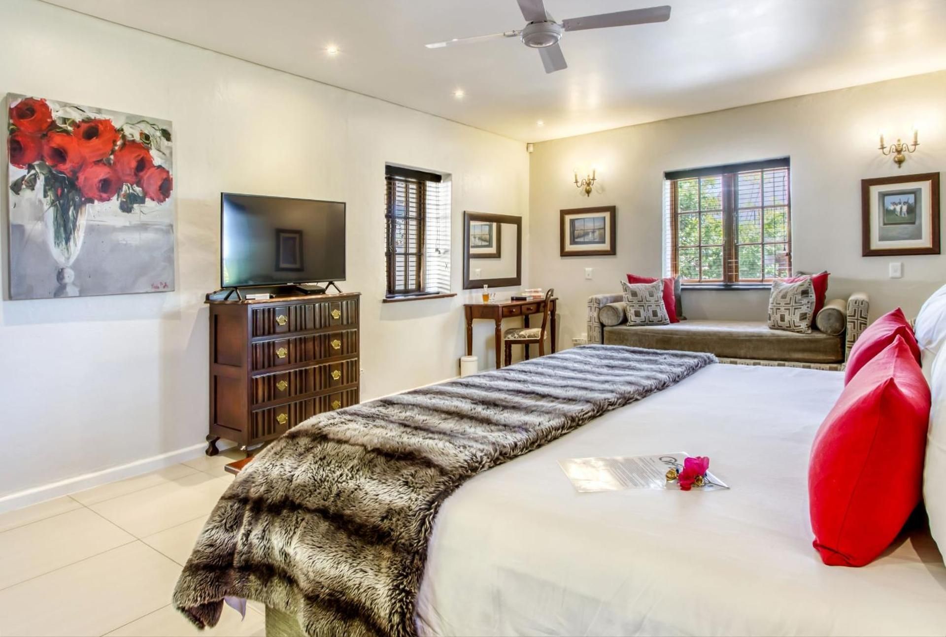 King Studio with Sofa Bed