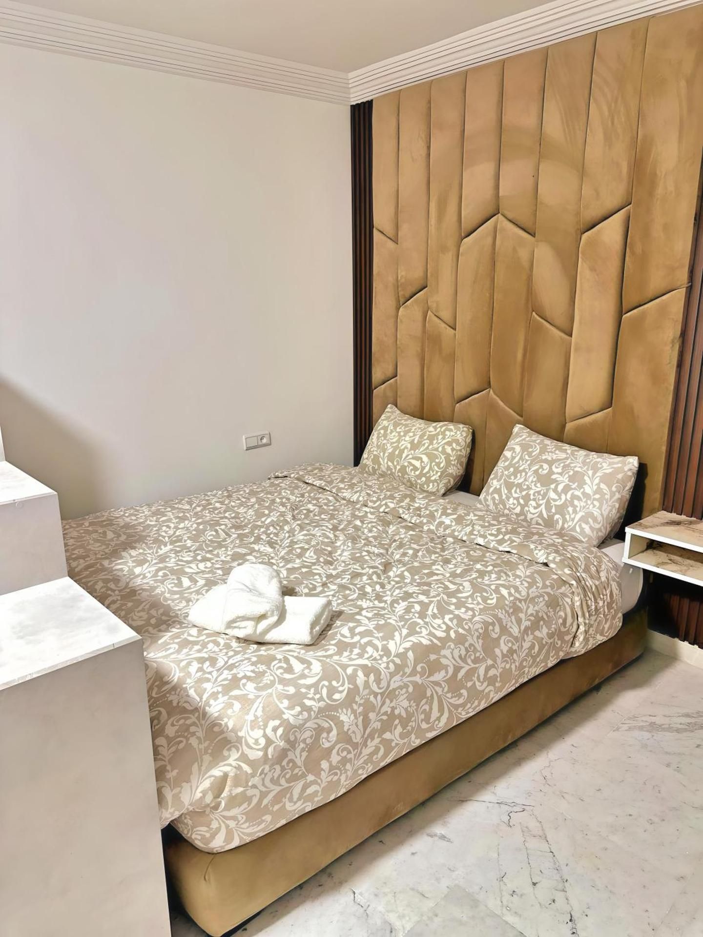 King Studio with Sofa Bed