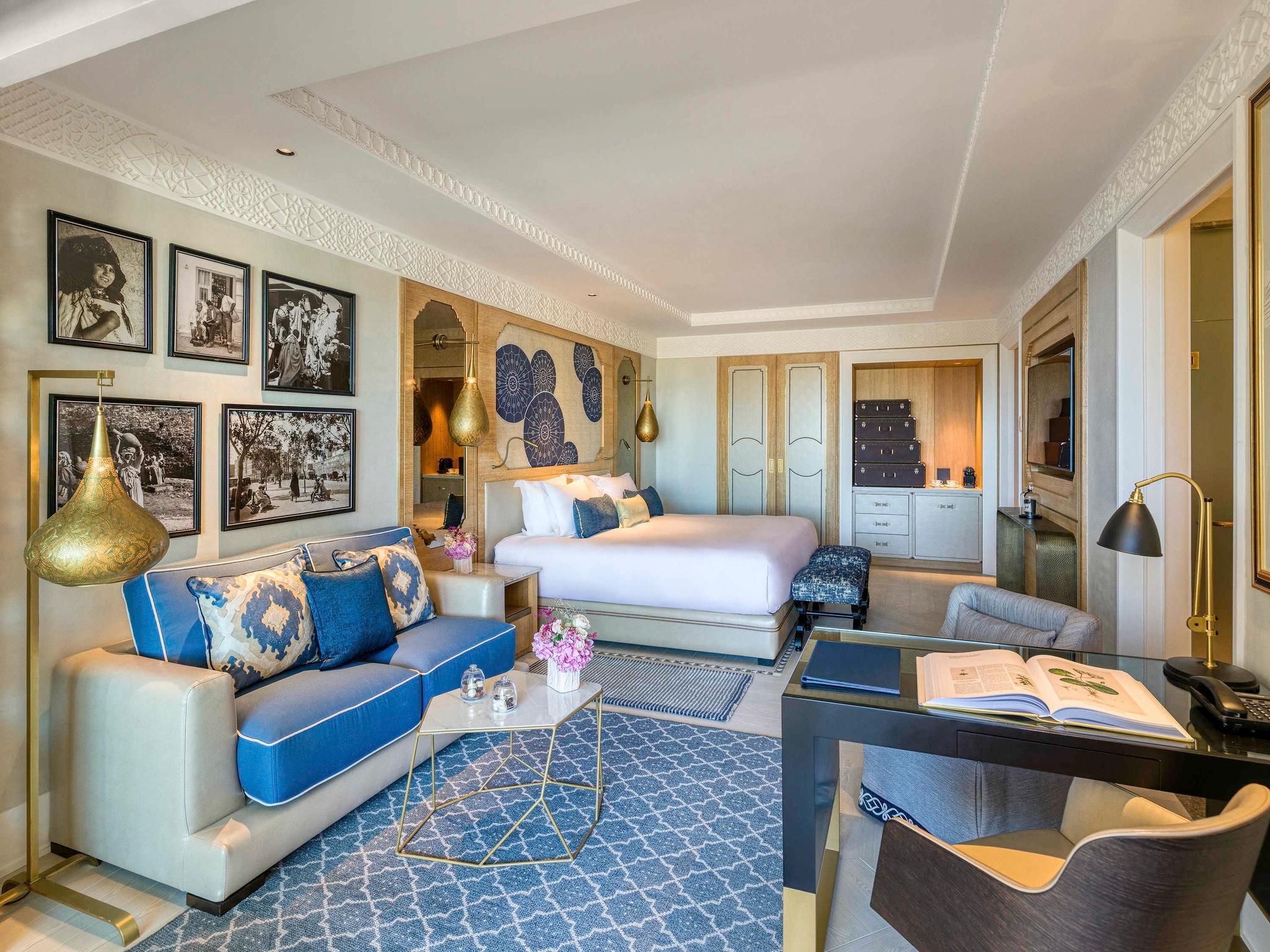 Deluxe Room Panoramic View King Bed