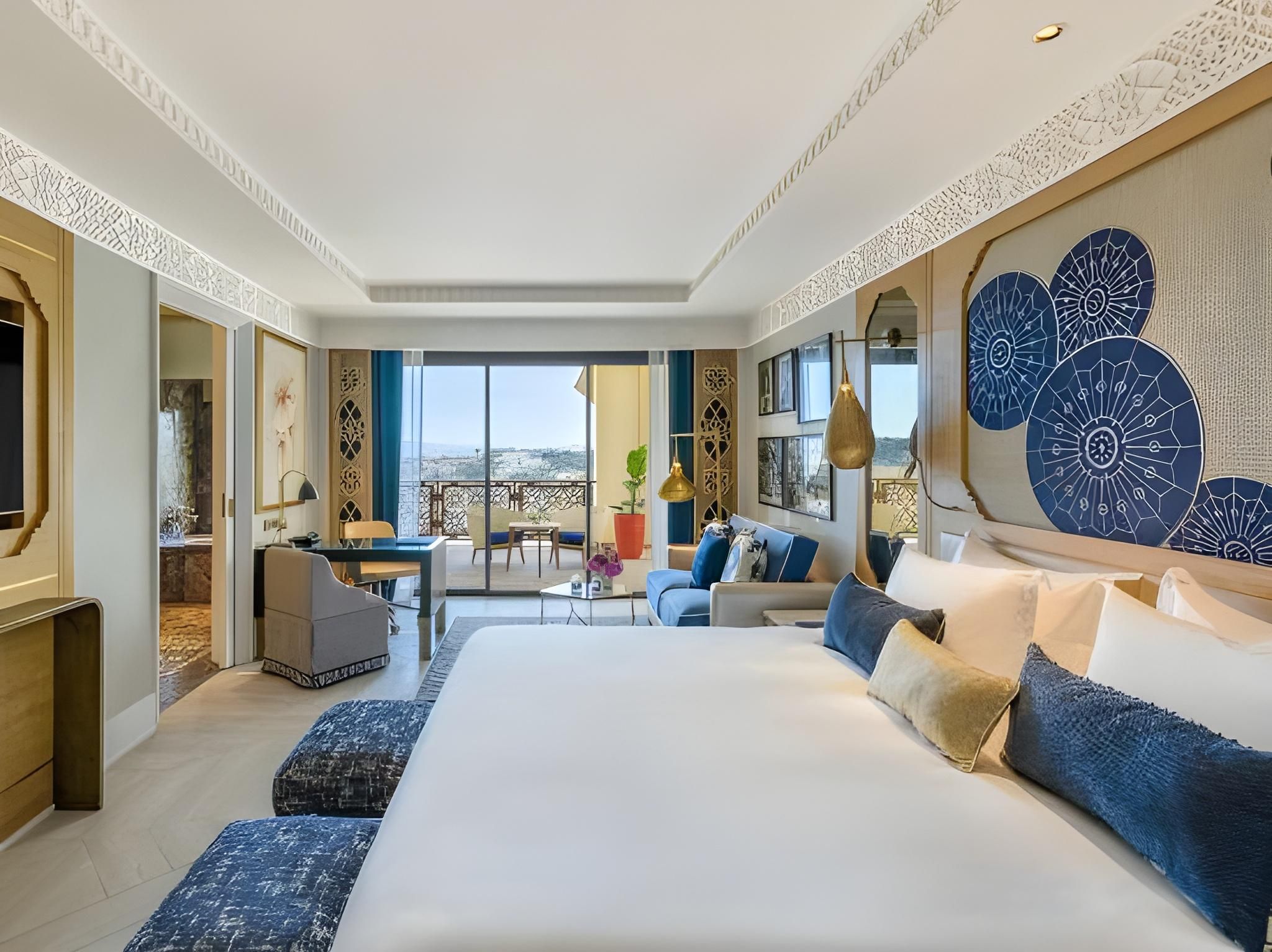 Signature Room Private Garden King Bed