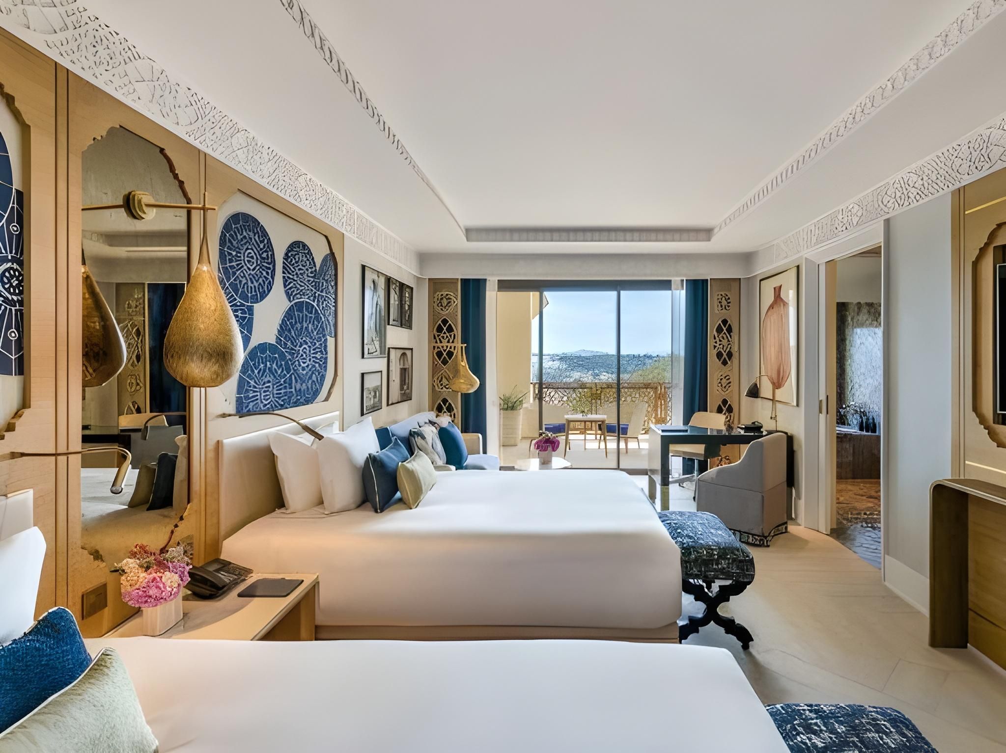 Deluxe Room Twin Beds