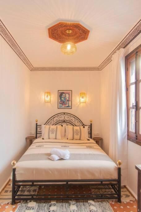 Four-Bedroom Apartment with Balcony 