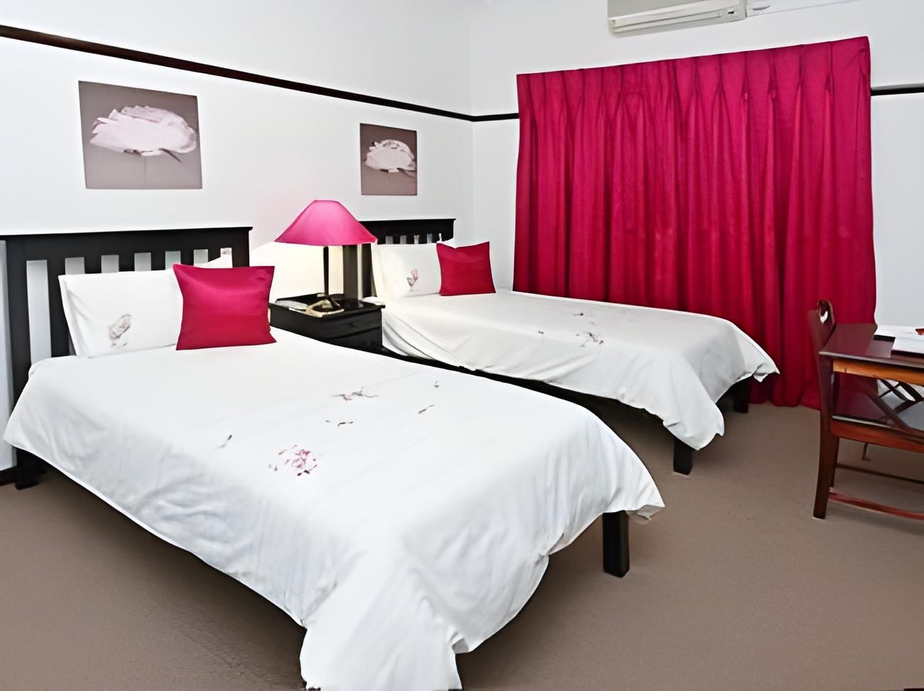 Twin Room 1 En-suite