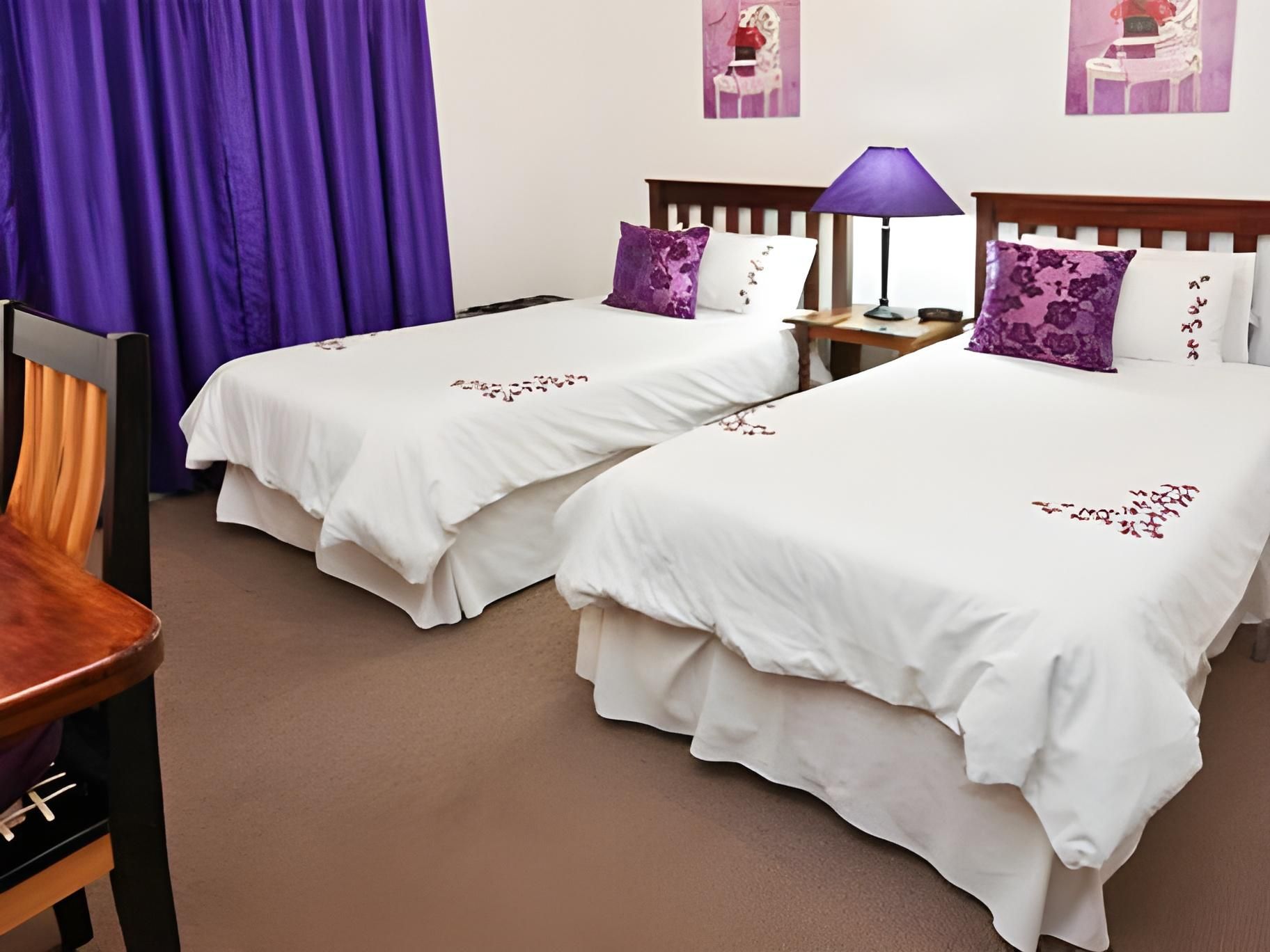 Twin Room 7 En-suite