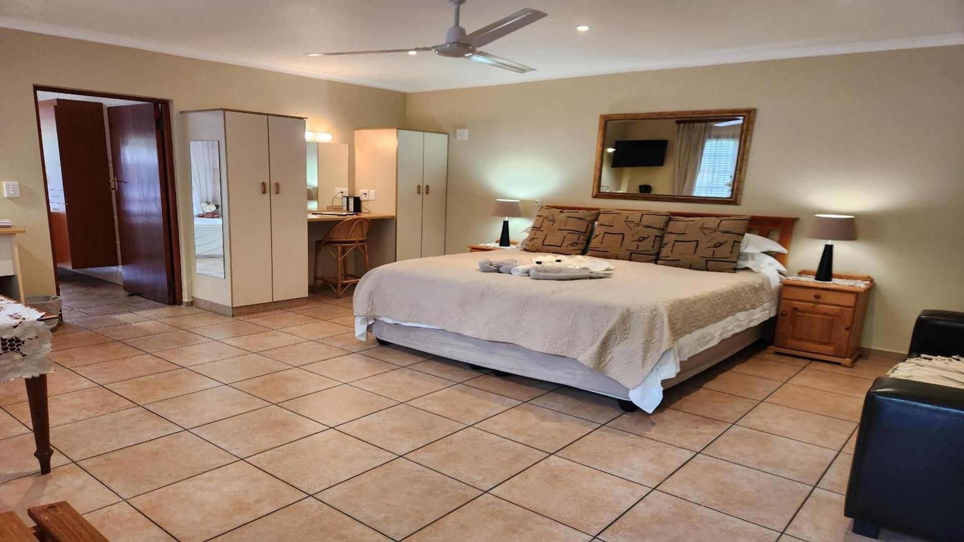 Honeymoon Suite