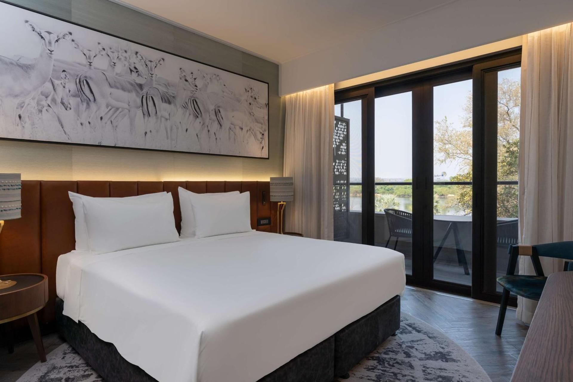 Radisson Blu Mosi-oa-Tunya Livingstone Resort Premium Suite - Zambezi River View & Terrace