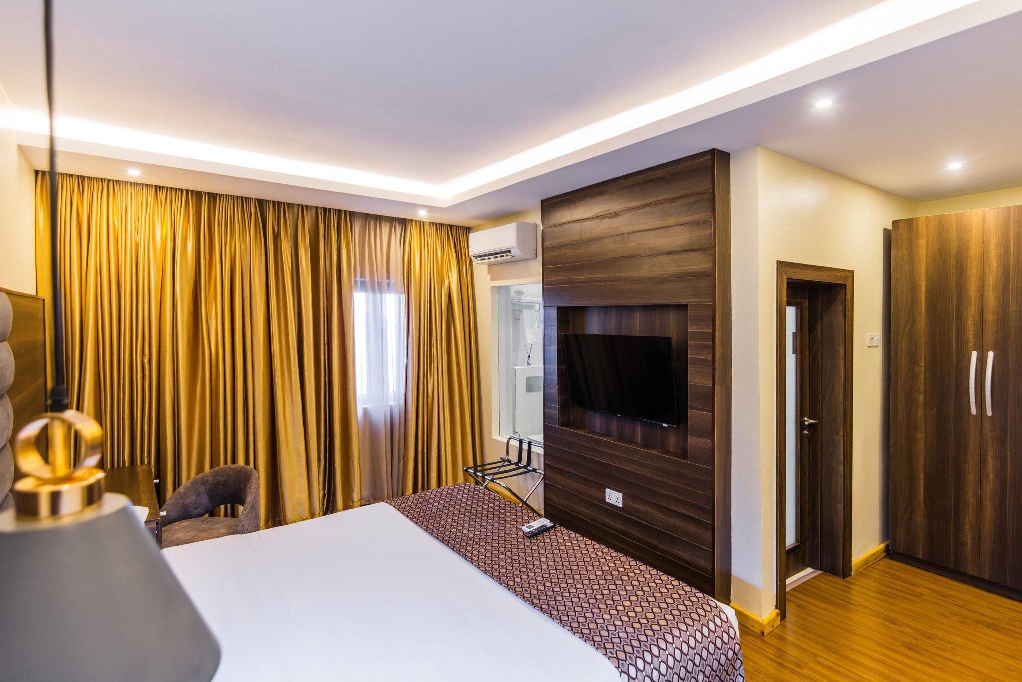 Protea Hotel Delta Classic, Guest Room, 1 King, Atrium View