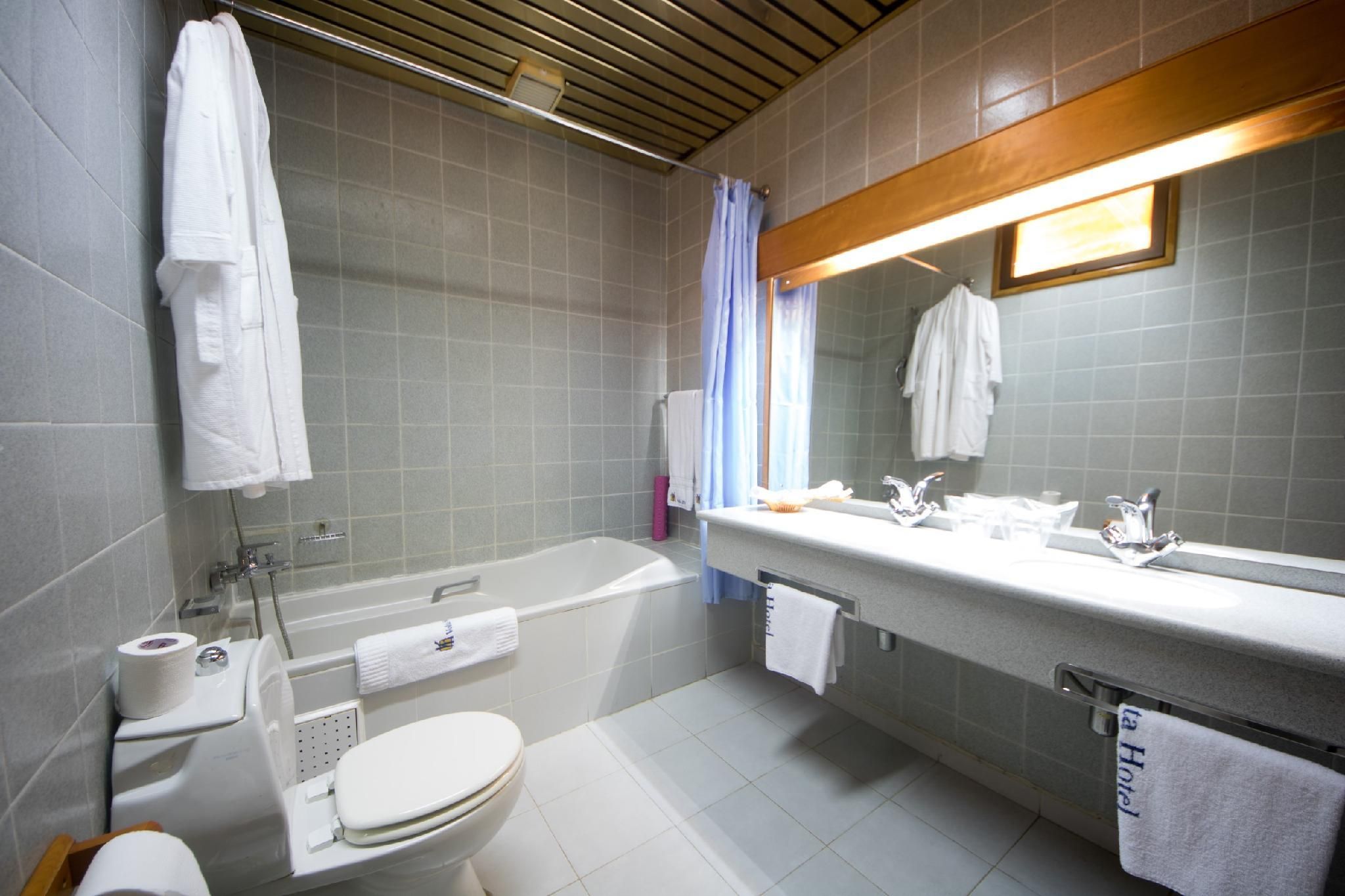 Volta Hotel Akosombo Suite