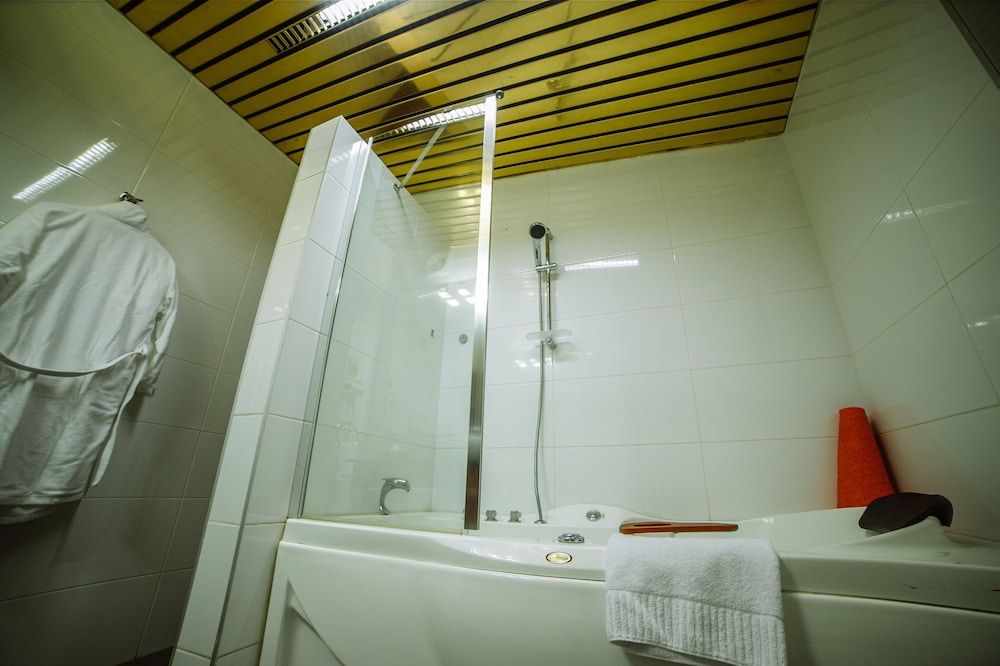 Volta Hotel Akosombo Standard Room 6