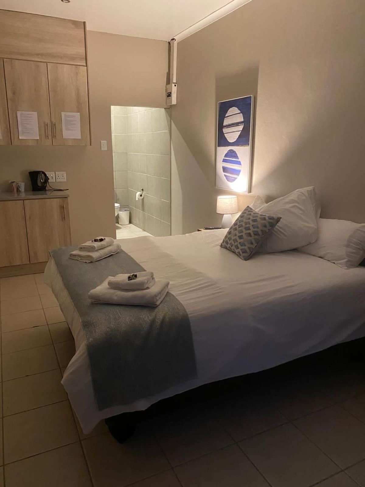 Deluxe Queen Room