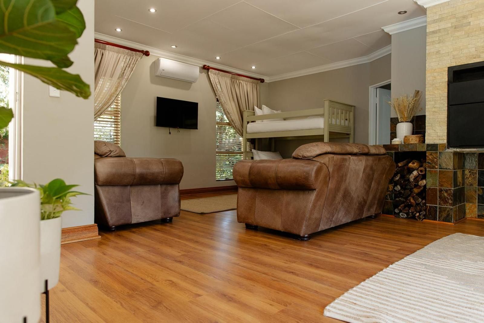 Deluxe Family Suite