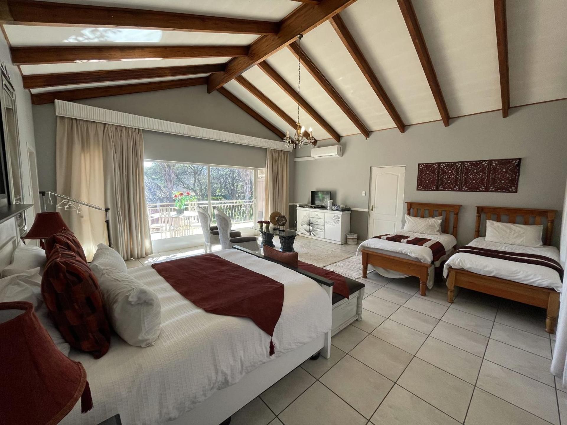 Deluxe Family Room
