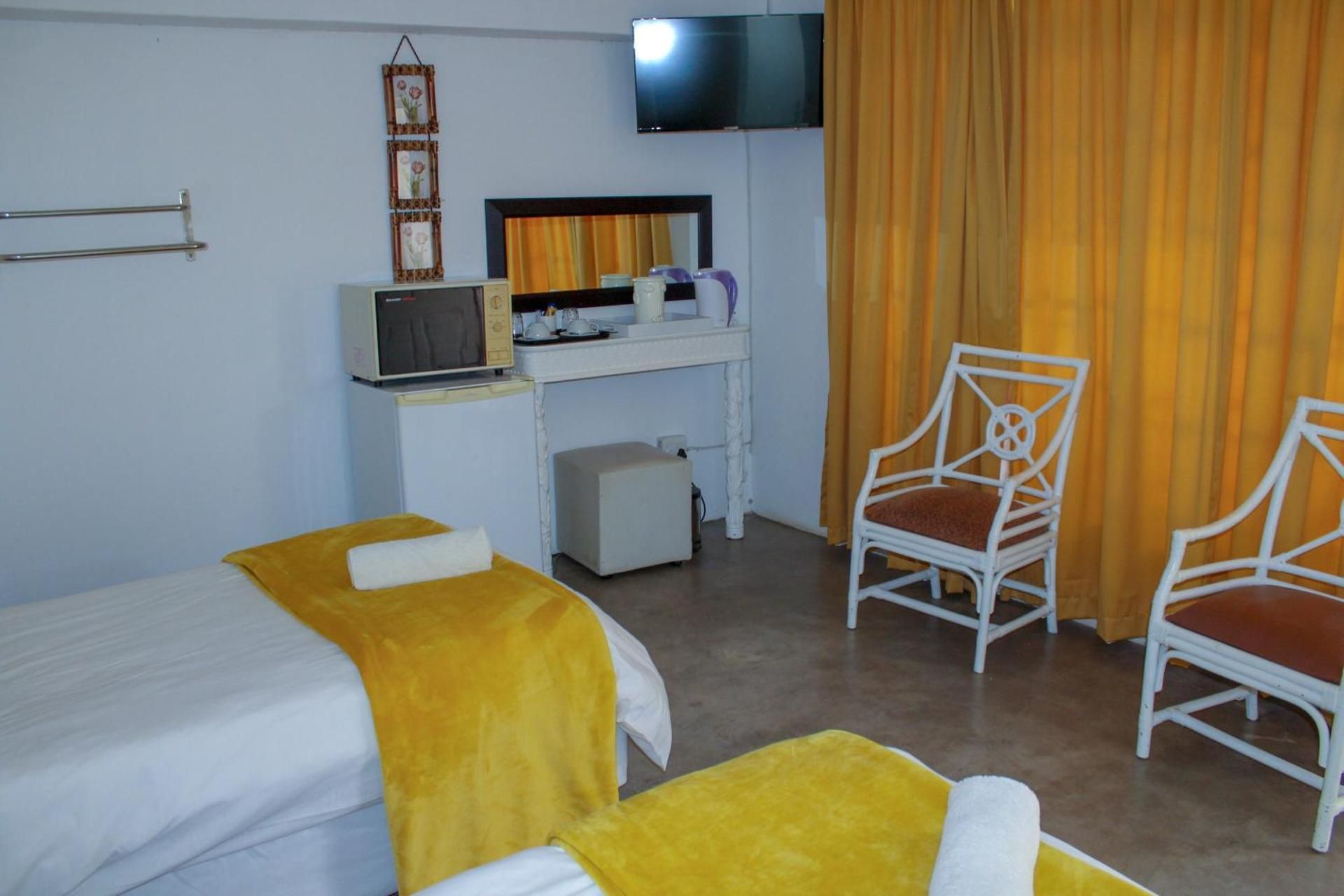 Twin Room with Shower