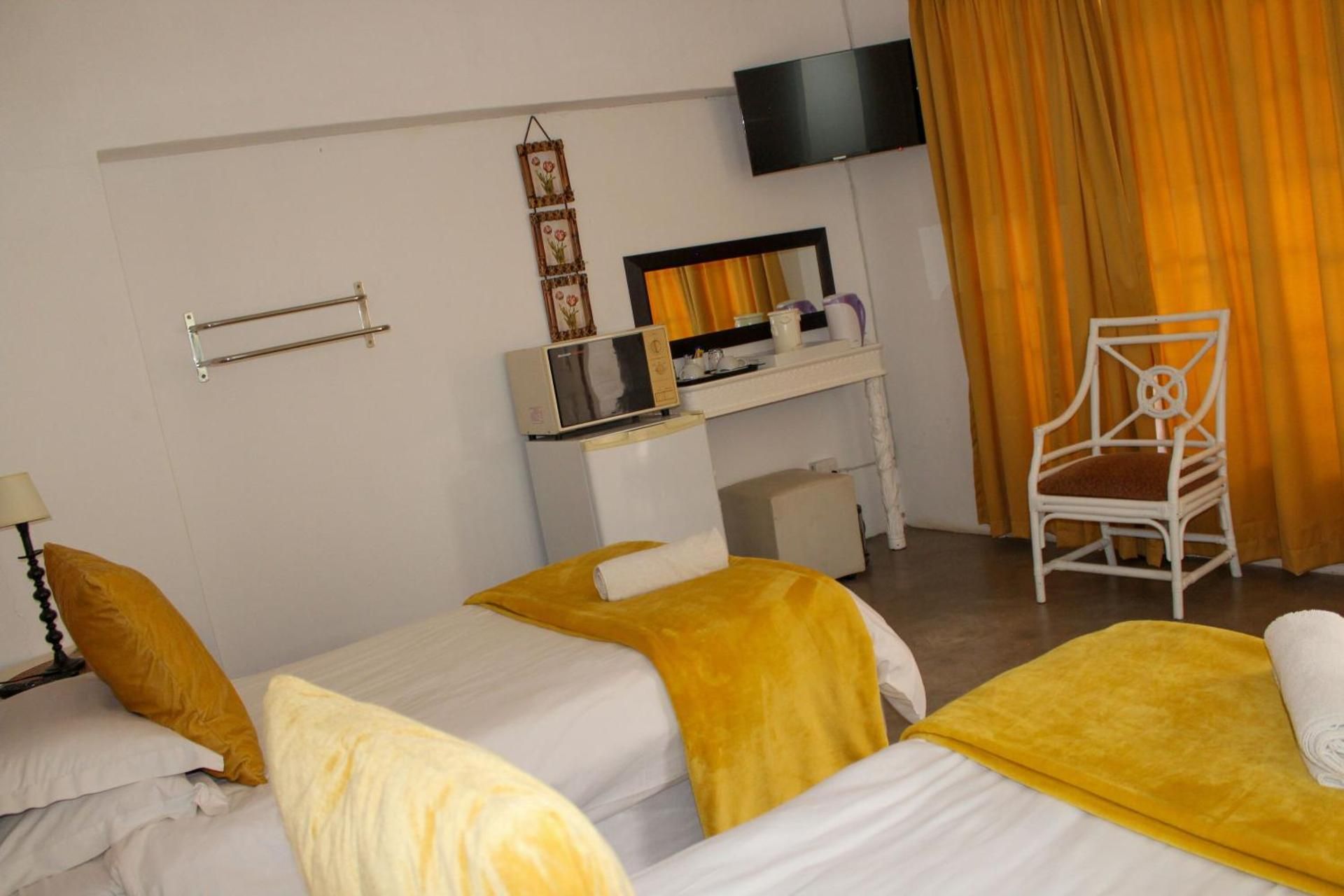 Twin Room with Shower