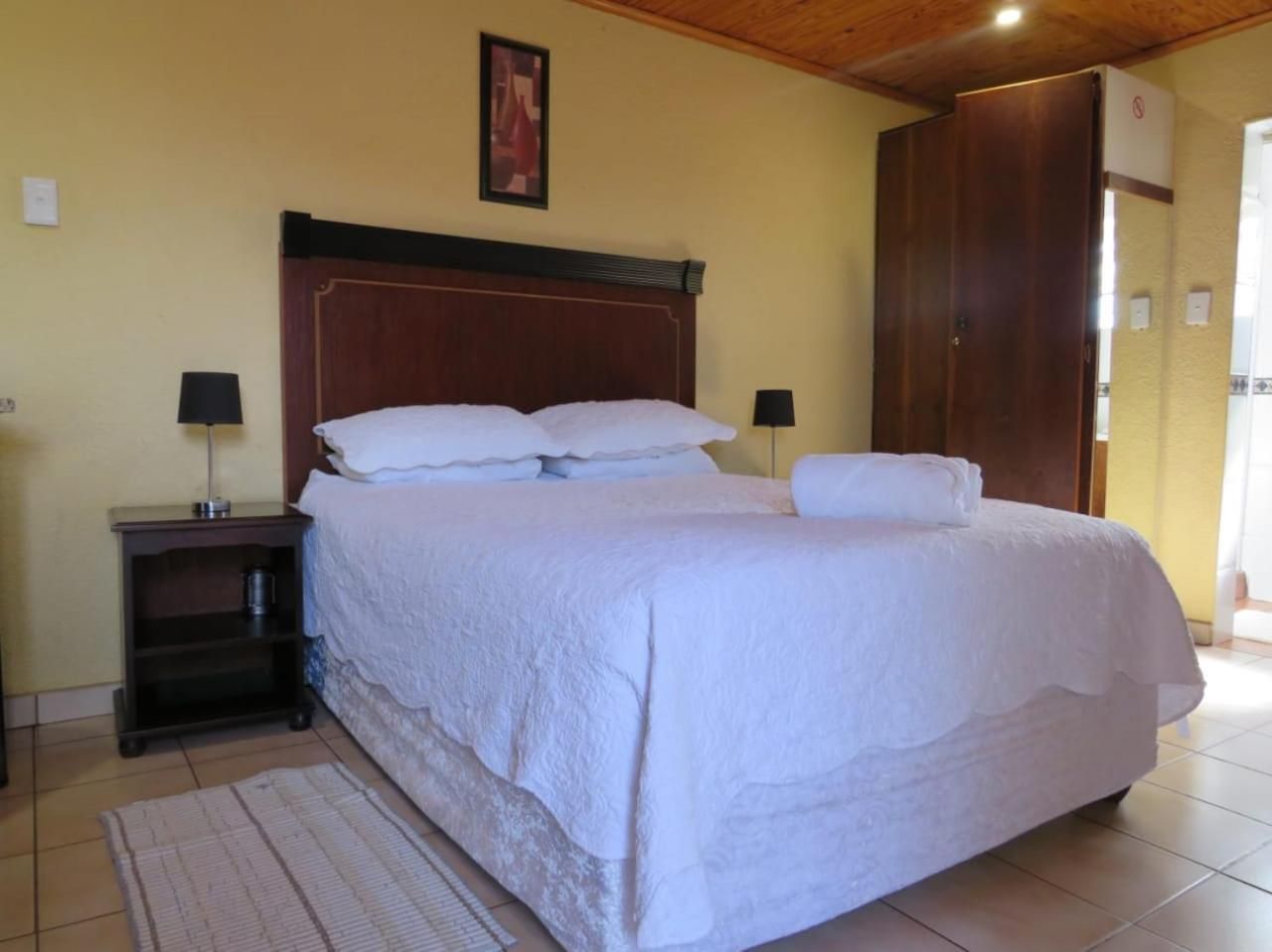 Deluxe Double Room with Shower