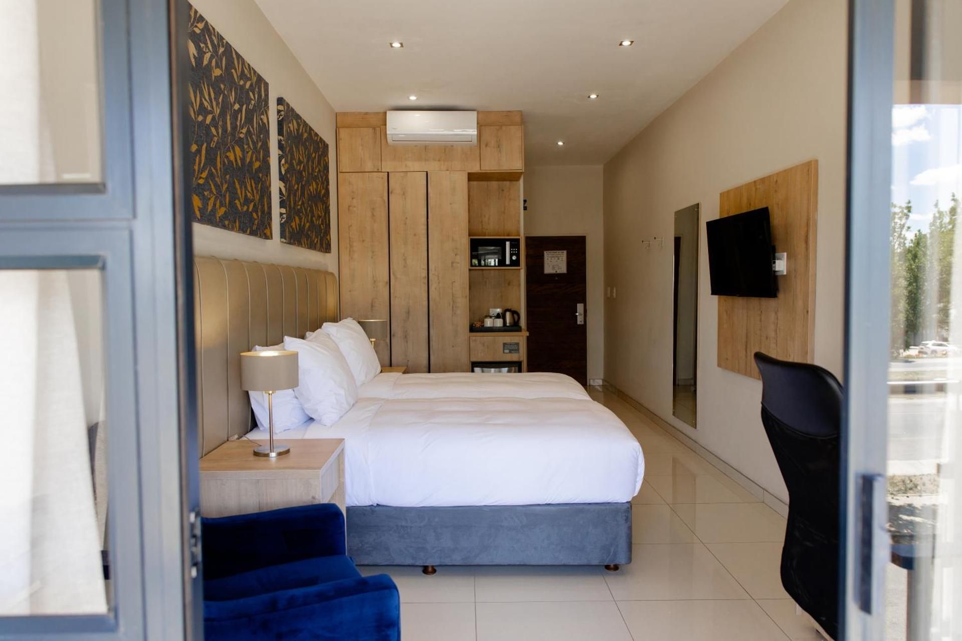 Twin Room with Balcony