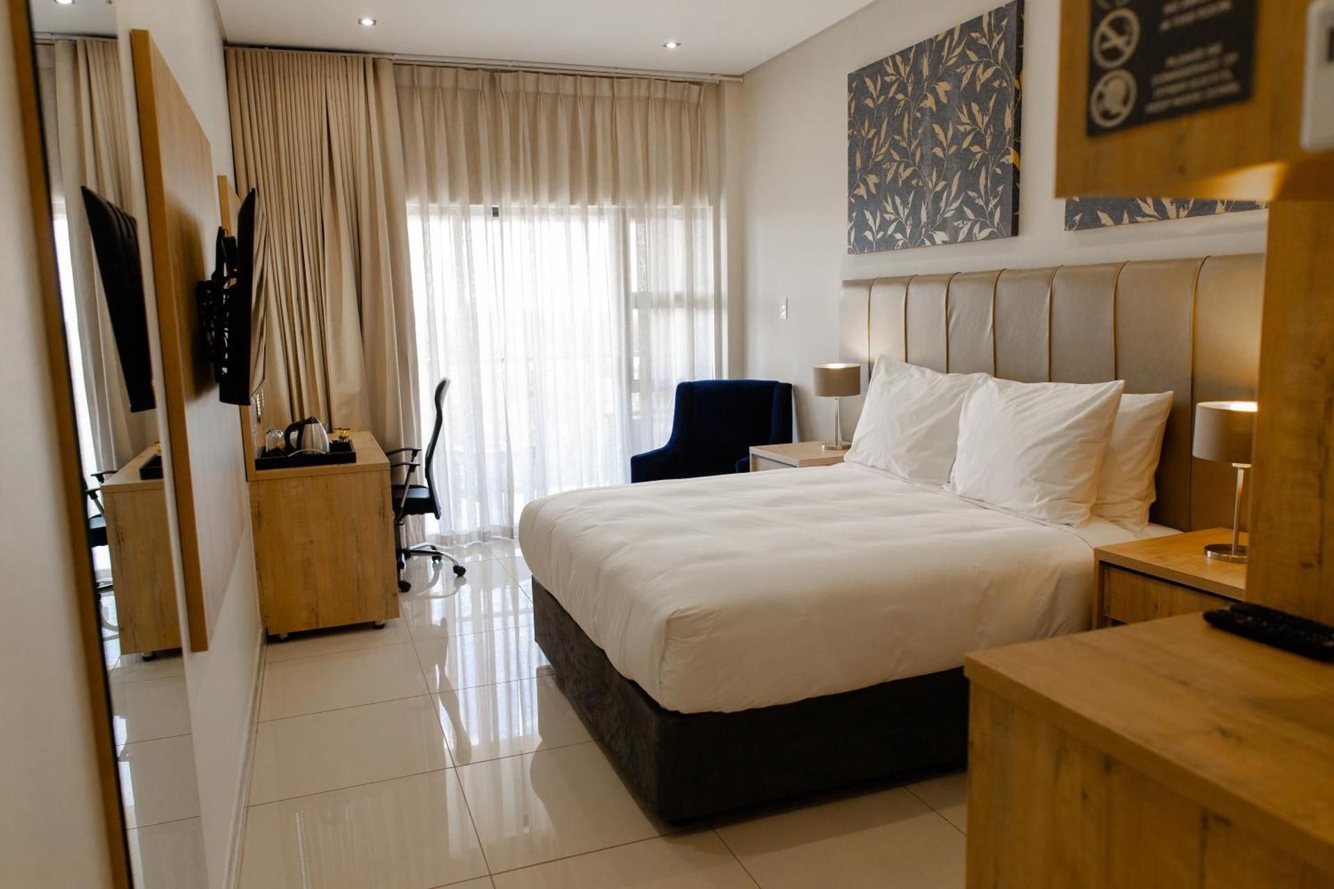 Queen Room with Balcony