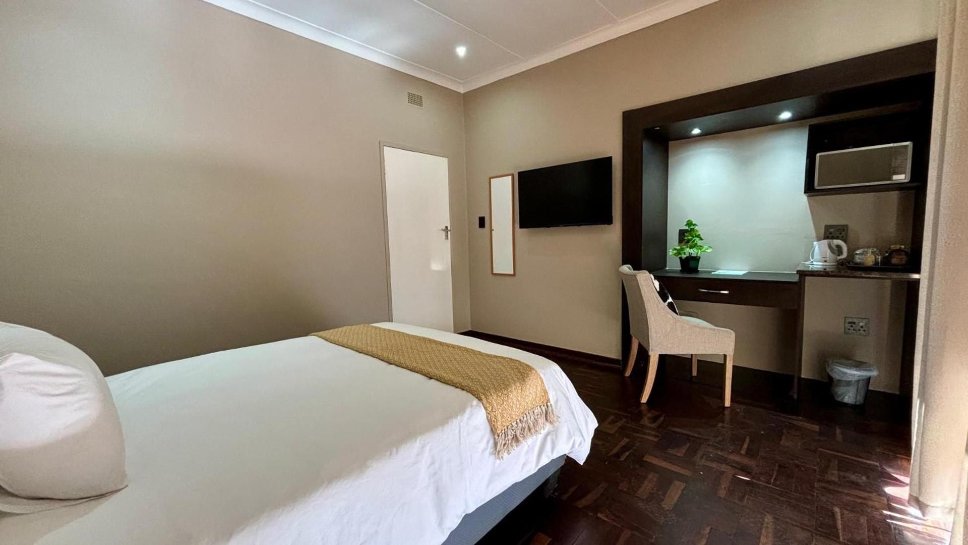 Deluxe Double Room with Bath