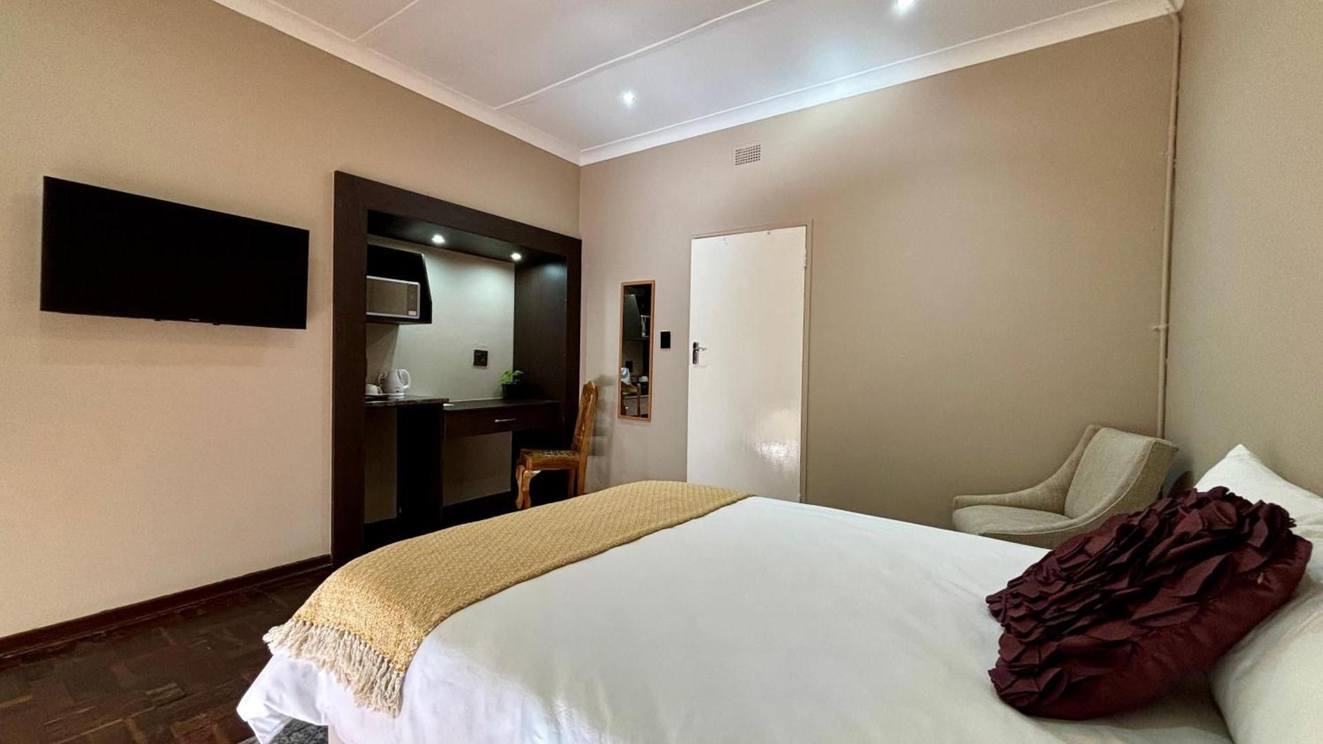 Deluxe Double Room with Bath