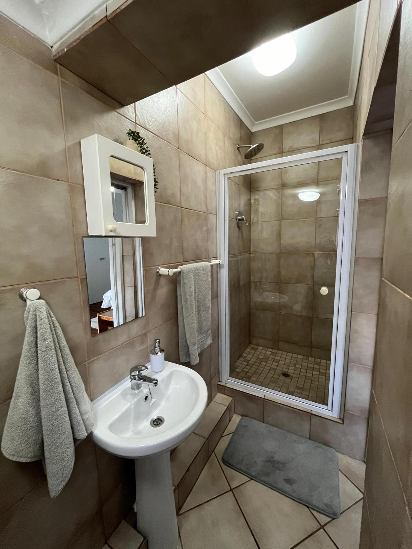 Standard Single Room with Shower